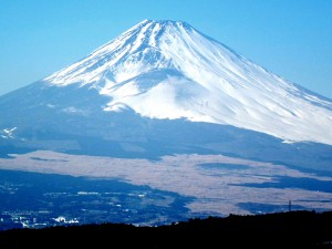 富士山に臨む山中城